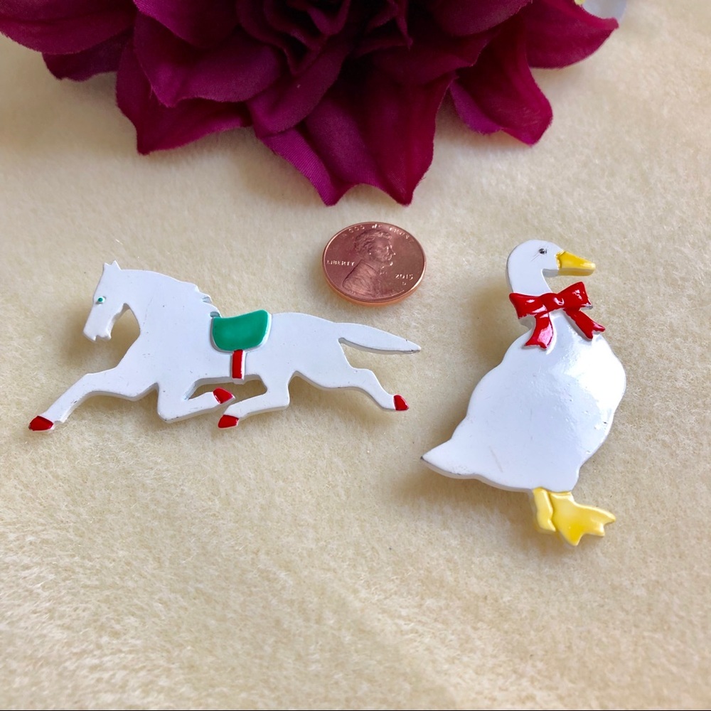 Vintage-JJ Jonette metal enameled pins set of 2-VINTAGE